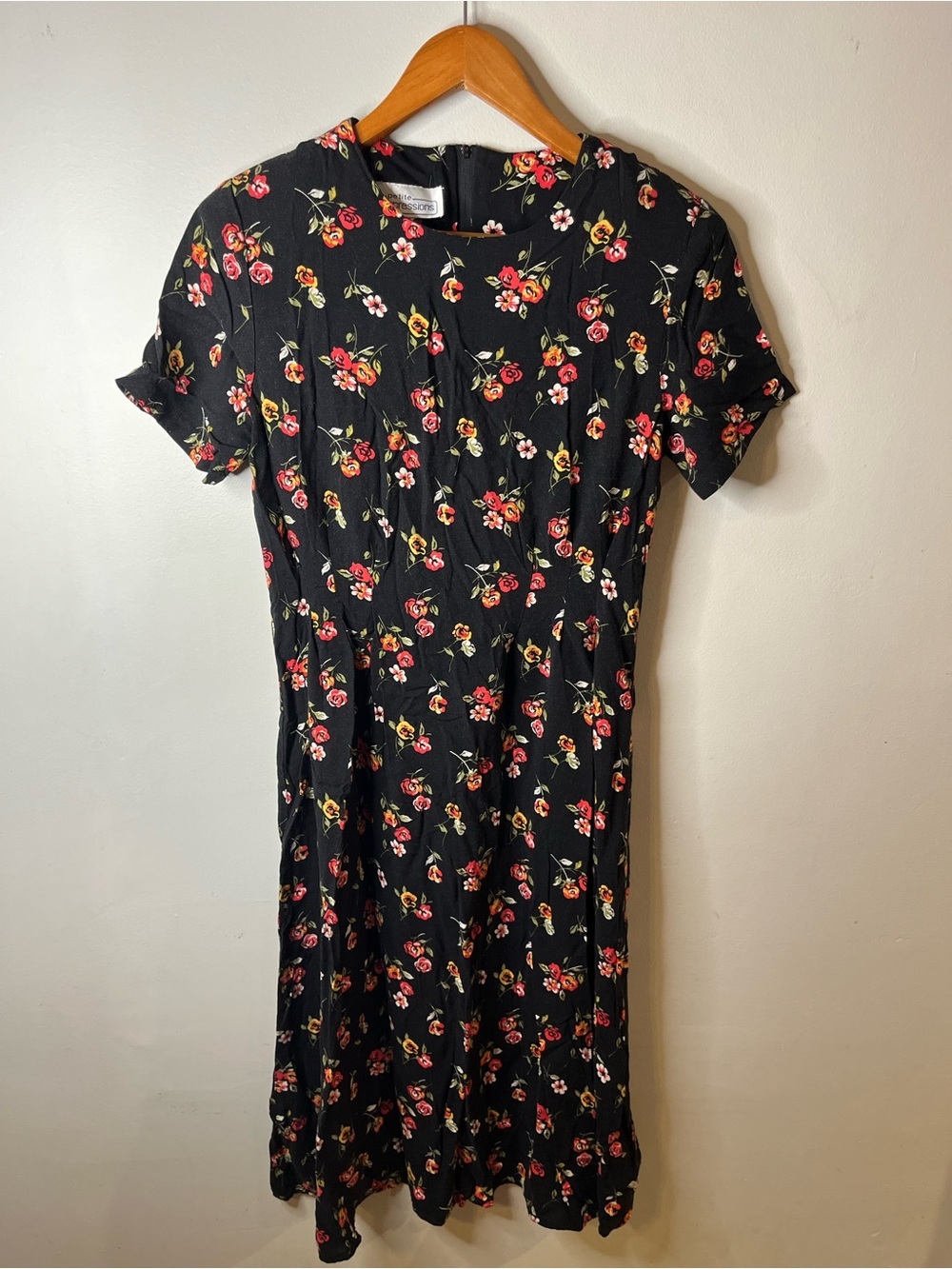 Vintage Floral Black Short-Sleeve Midi Dress